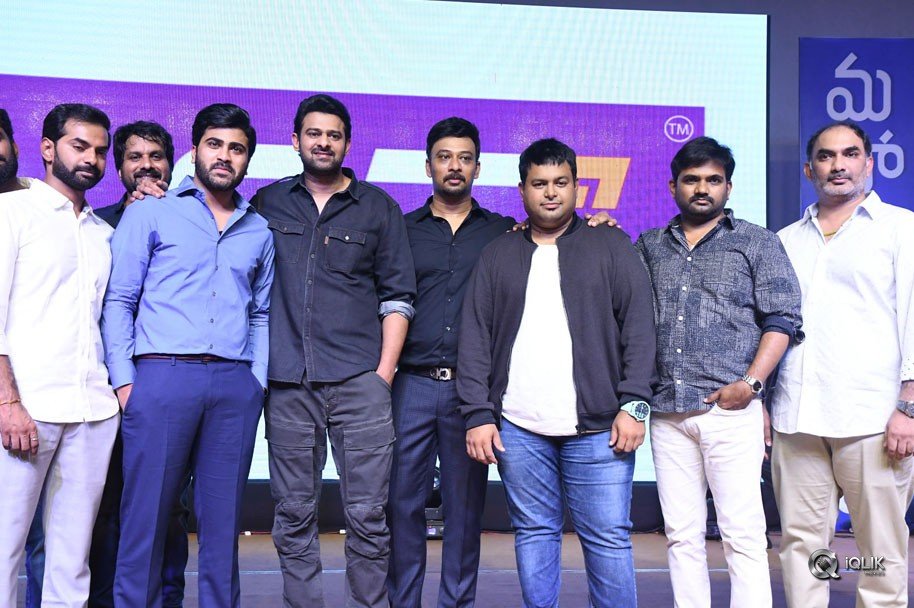 Mahanubhavudu-Movie-Pre-Release-Function